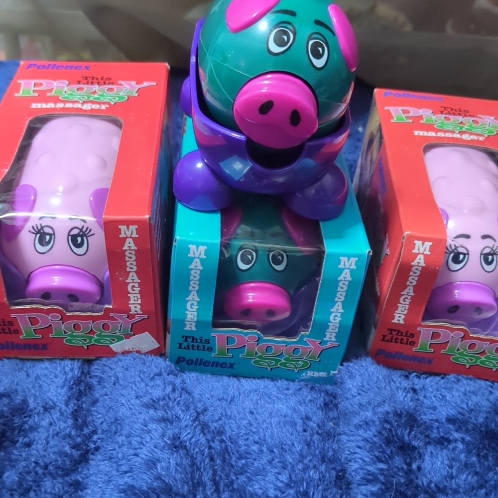 Piggy Massager - Green and Pink ( BUY ONE PIG GET A PIG FREE)
